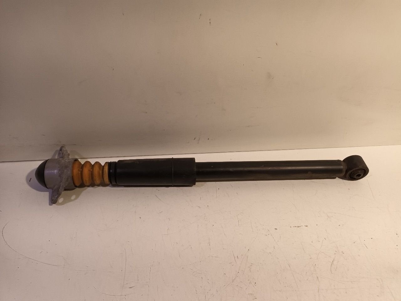 Schokbreker rechts achter Skoda Fabia, Onderdelen@venauto.nl, Van der Ven Autorecycling B.V., Gebruikt, Ettenseweg 76, 4706 PB Roosendaal, The Netherlands