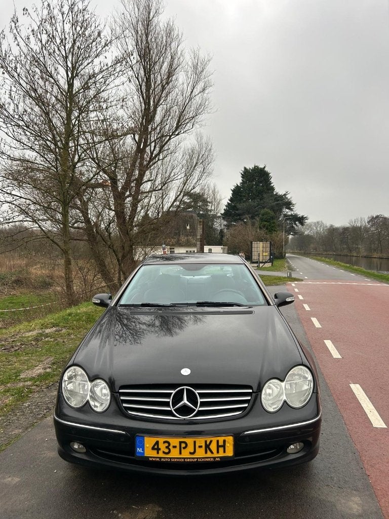 Mercedes-Benz CLK 1.8 Clk200 Kompr Coupe 2004 Zwart, Auto's, Mercedes-Benz, Achterwielaandrijving, 1440 kg, 4 cilinders, 4 stoelen