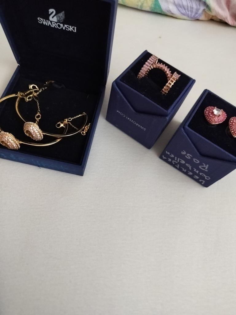 Swarovski sieraden lot zie omschrijving, Verzamelen, Swarovski, Verzenden, Zo goed als nieuw, Sieraad of Horloge