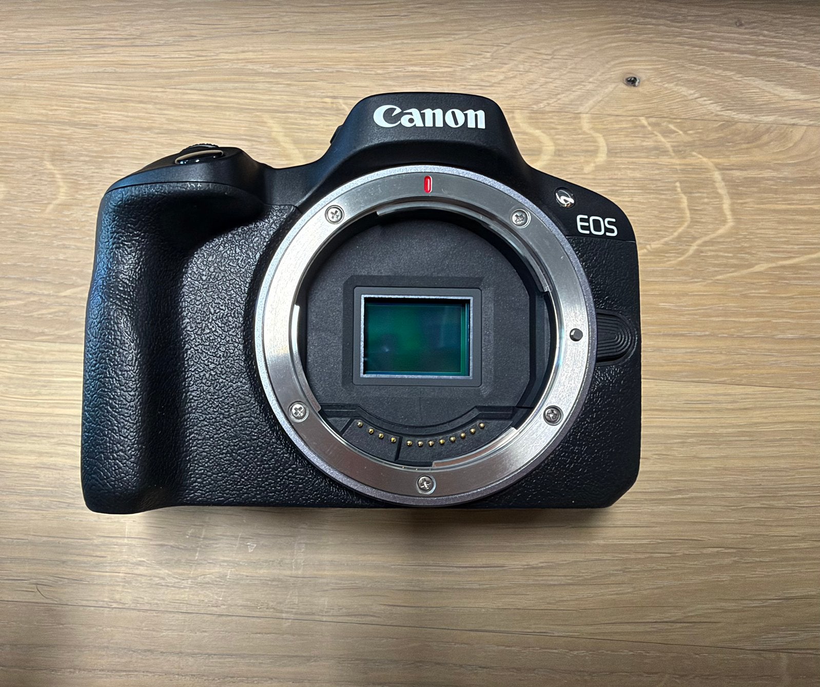 Canon EOS R50 Content Creator Kit, Audio, Tv en Foto, Fotocamera's Digitaal, Ophalen, Canon, Zo goed als nieuw, 24 megapixels