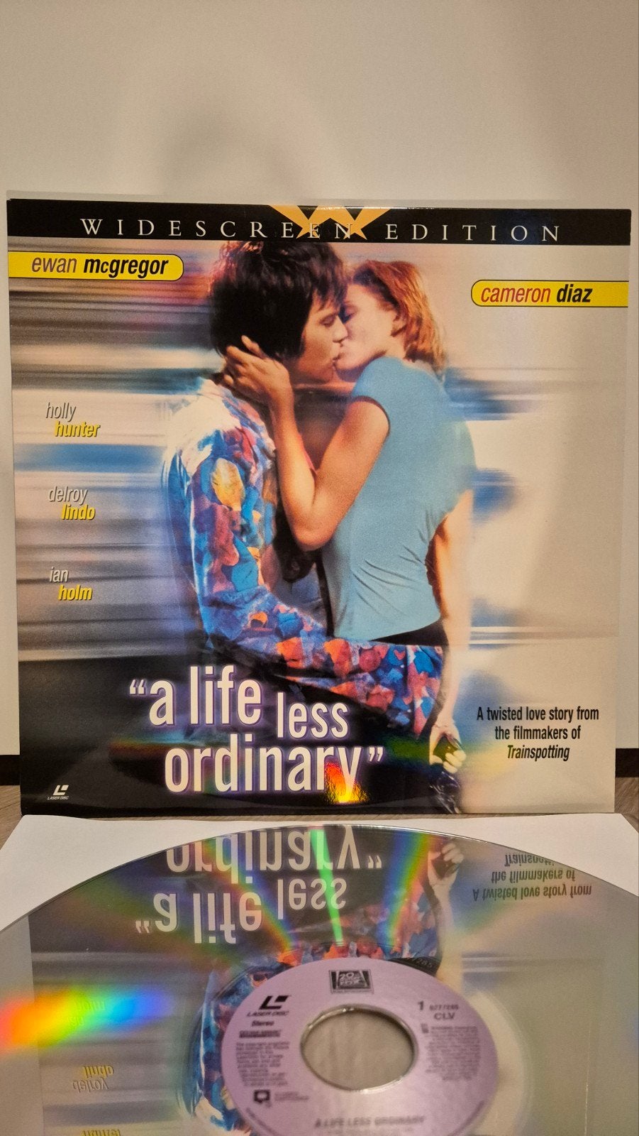 A life less ordinary Laserdisc, 1990 - 1999, Ophalen of Verzenden, Zo goed als nieuw, 12 inch