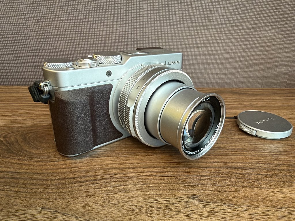 Panasonic Lumix DMC-LX100 (zilver) met extra accu en oplader, Panasonic, Accu, 12 megapixels, Ophalen of Verzenden