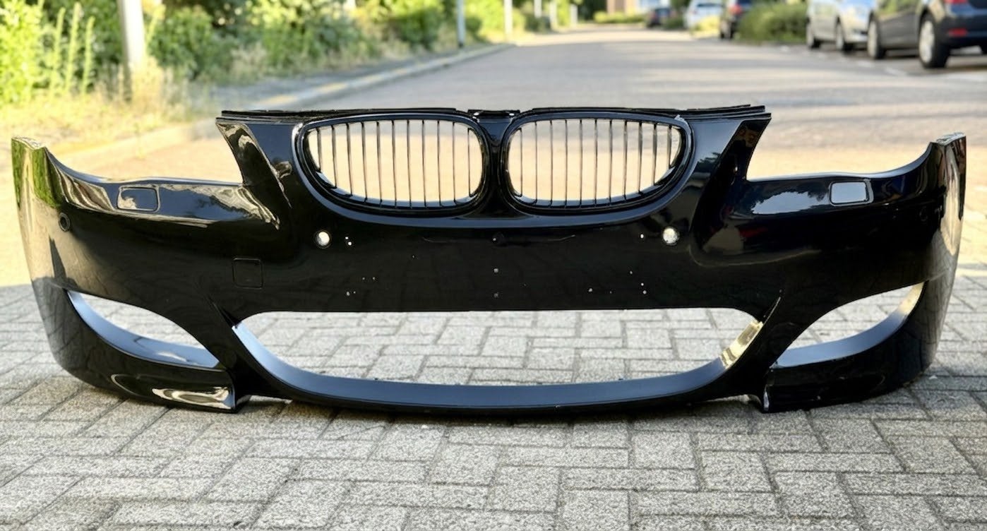 Originele BMW E60 M5 V10 Voorbumper (51117899051 - Genuine), Gebruikt, Voor, Ophalen of Verzenden, Bumper