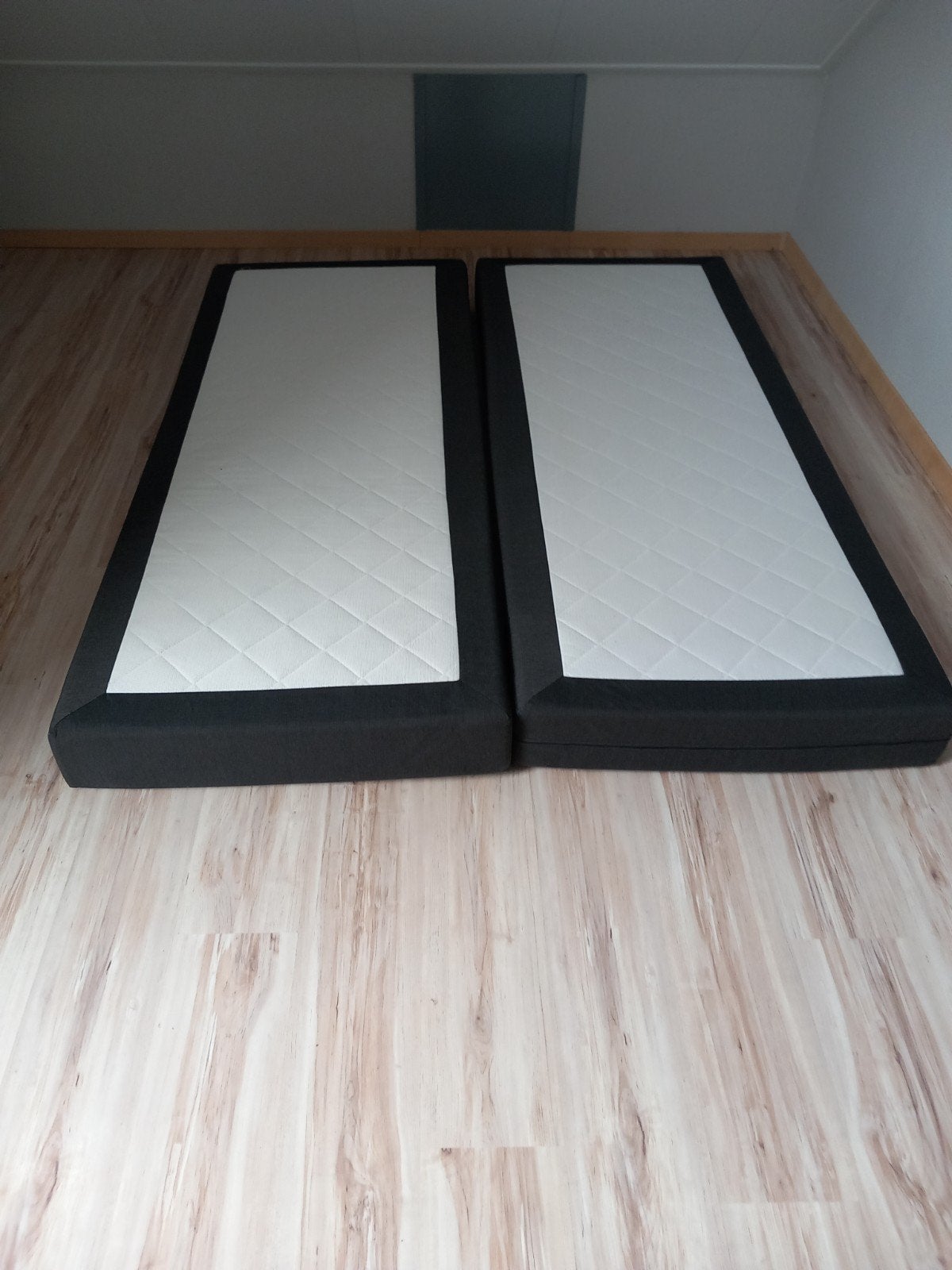 Twee boxspring matrassen 73x196 cm, Ophalen of Verzenden