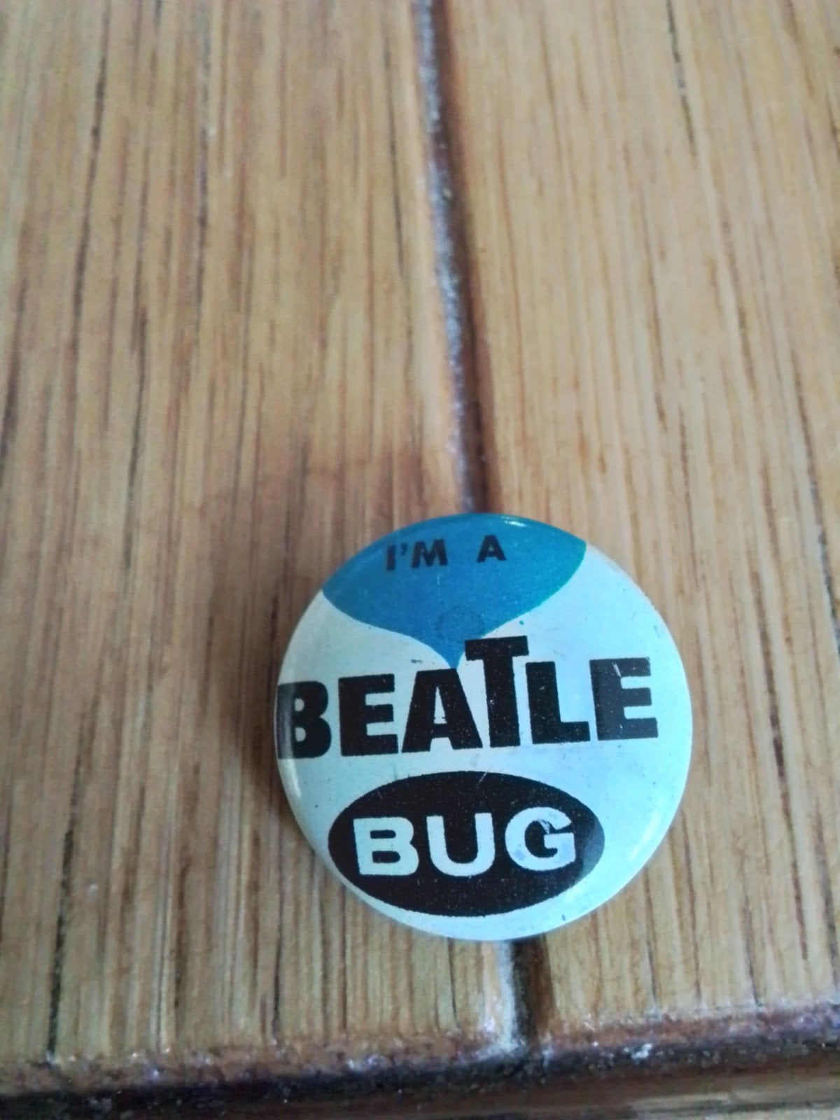 Vintage 'I'm a Beatle Bug' speldje, Verzamelen, Ophalen of Verzenden, Gebruikt, Overige onderwerpen, Speldje of Pin