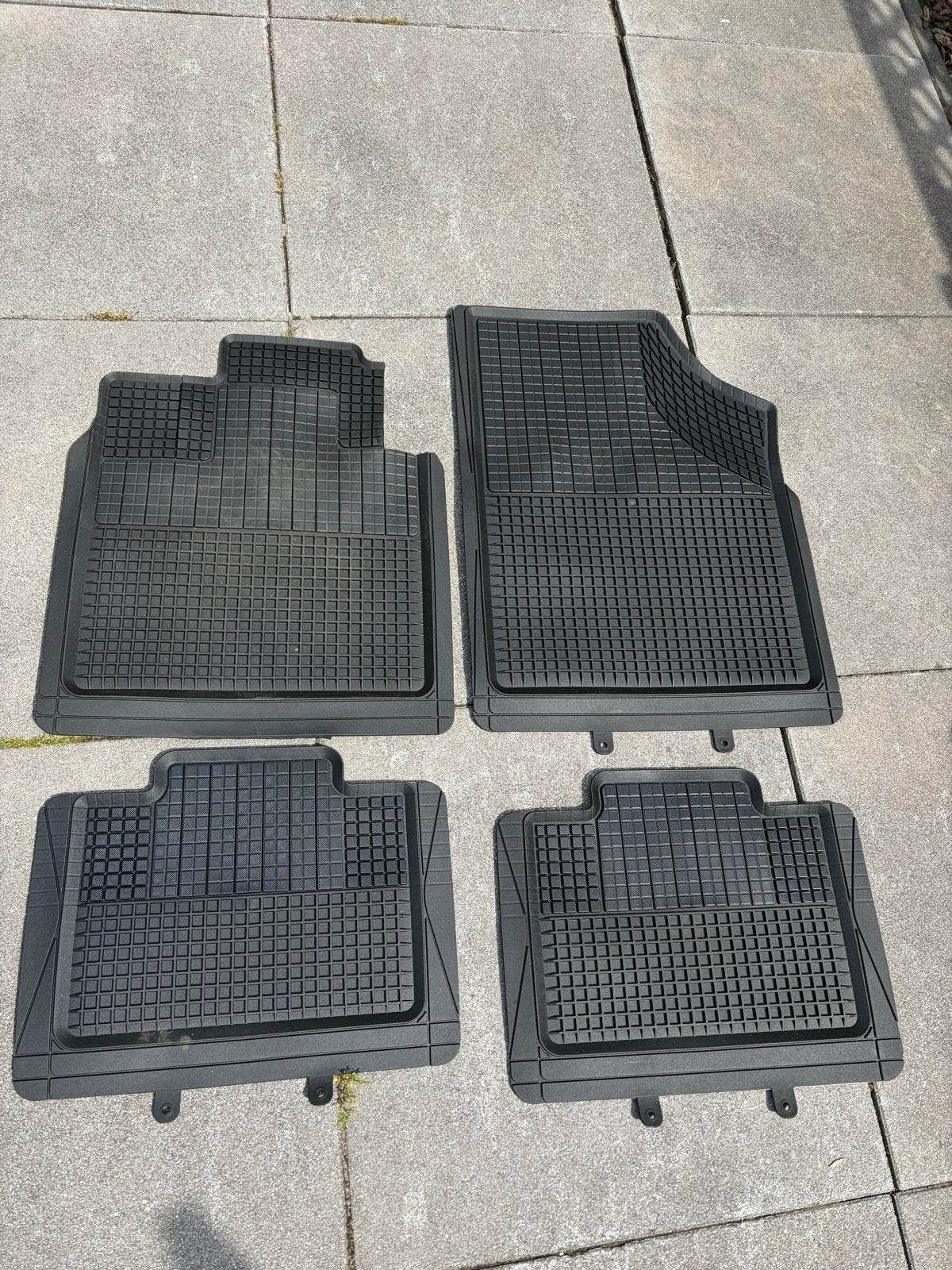 BMW X3 All-weather matten (set van 4), Auto diversen, Automatten, Zo goed als nieuw, Ophalen of Verzenden