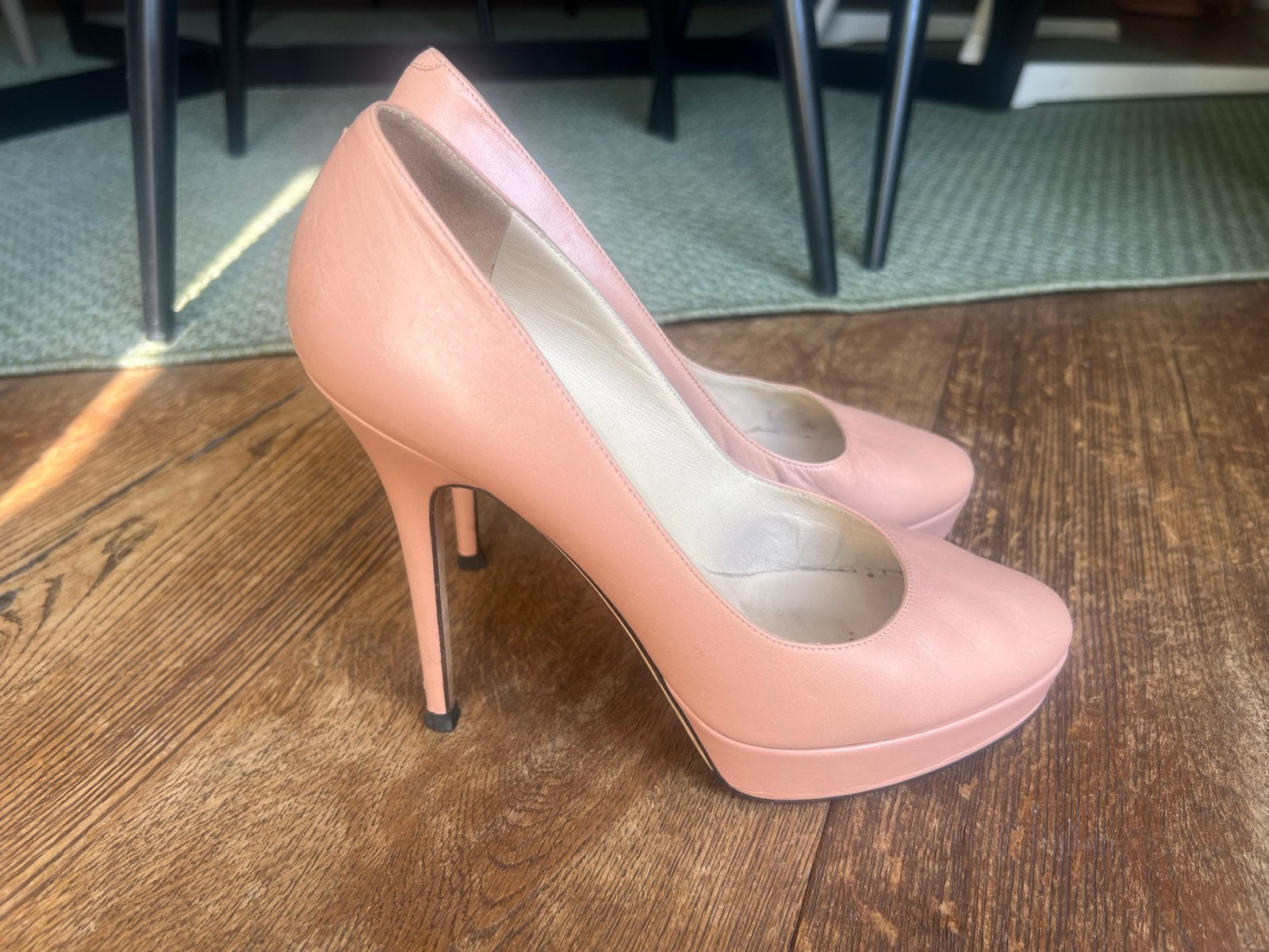 Jimmy Choo Pumps - Elegant en Tijdloos, Ophalen, Gedragen, Roze, Pumps