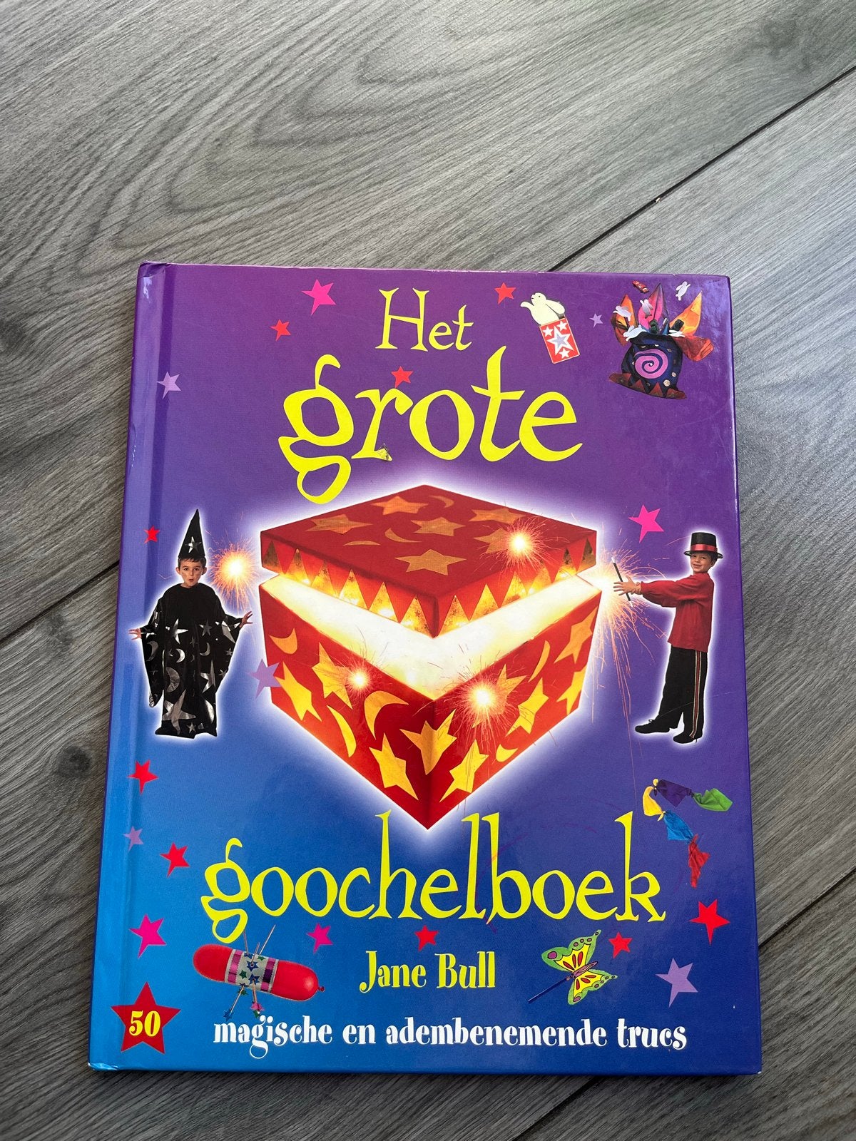 Het Grote Goochelboek - 50 magische en adembenemende trucs, Ophalen, Zo goed als nieuw, Non-fictie