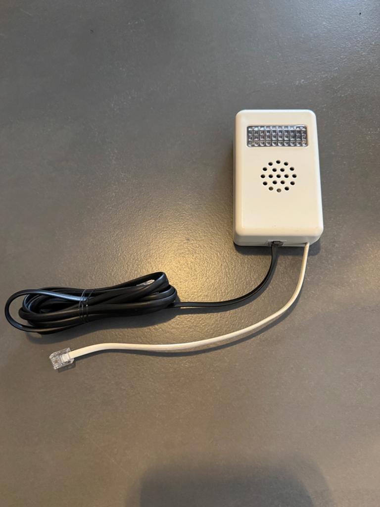 externe telefoonbelversterker met een flitslicht, Ophalen of Verzenden, Zo goed als nieuw