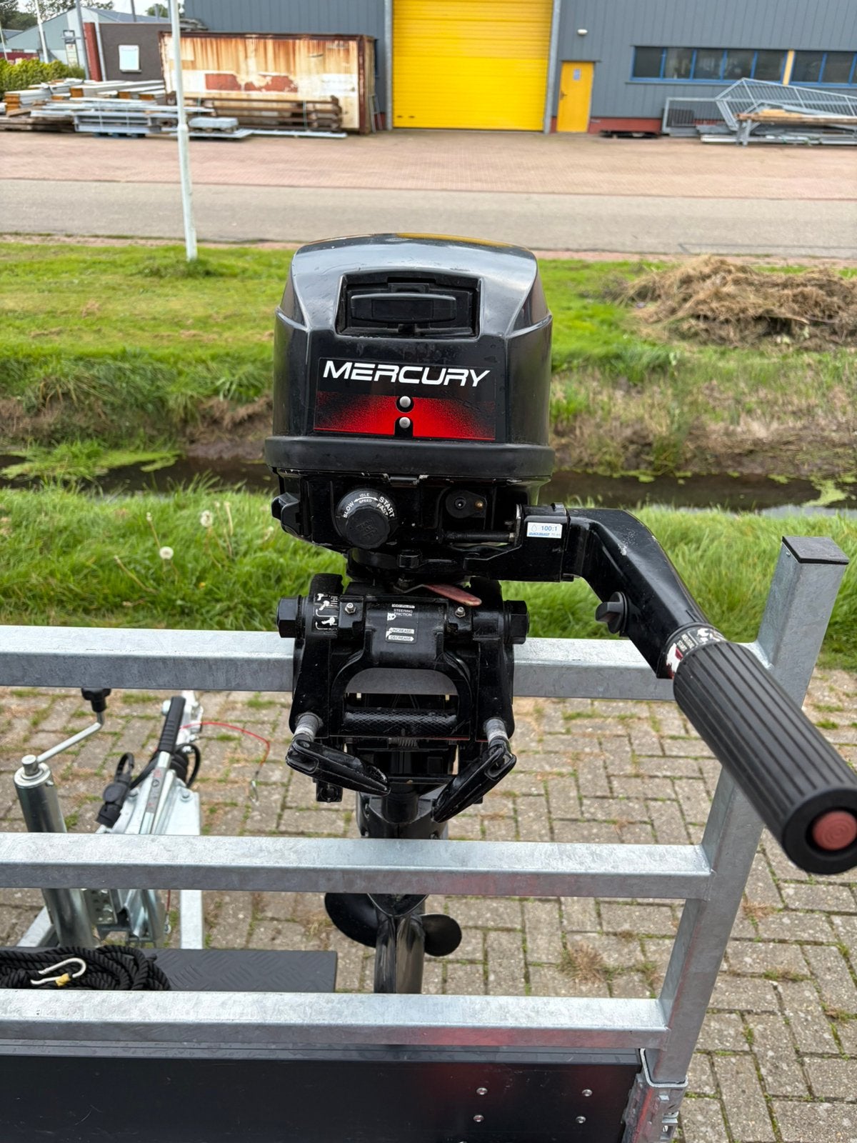 Foto 9 van Unieke vetus rubberboot met 8pk motor