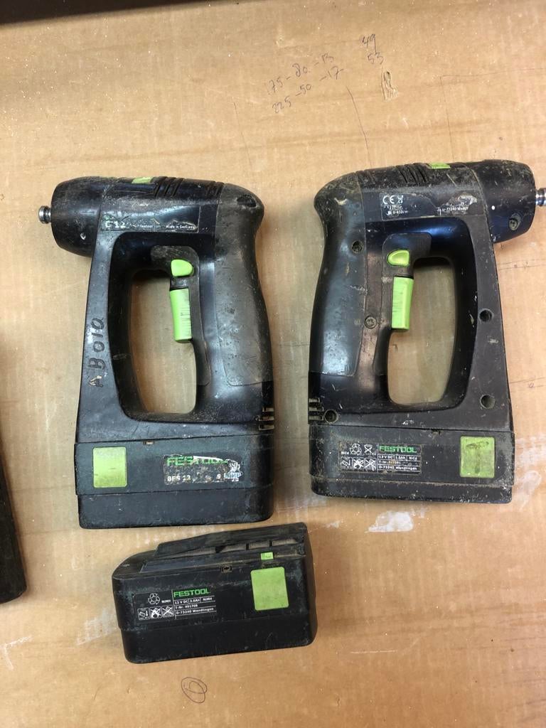 Festool Accuboormachines (2x) met accu's en lader, Gebruikt, Variabele snelheid, Ophalen of Verzenden, Boor- en Schroefmachine