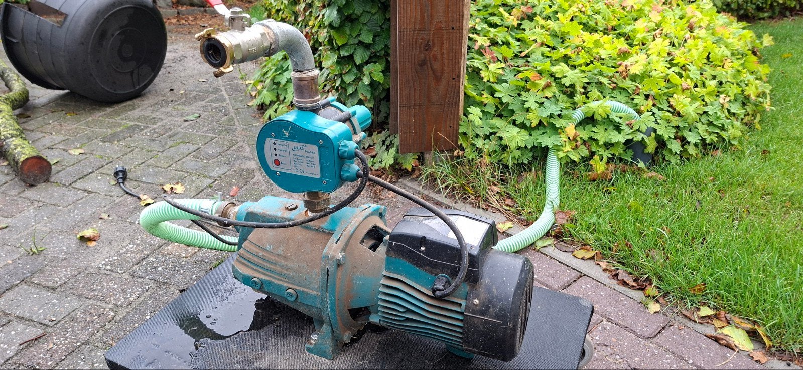 LEO AJm110E Hydrofoorpomp met automatische schakelaar, Ophalen of Verzenden, Gebruikt, Elektrisch, Hydrofoorpomp
