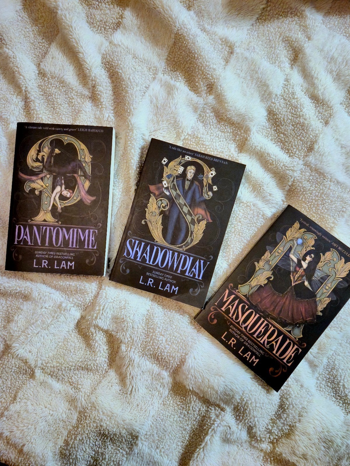 Micah Grey Trilogie (Pantomime, Shadowplay, Masquerade), Ophalen of Verzenden, Zo goed als nieuw, L.R. Lam