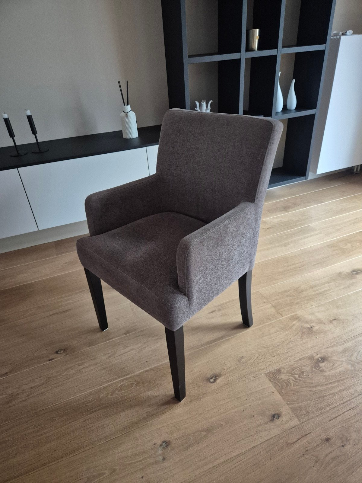 6 eetkamerstoelen Frieda Dorresteijn, Huis en Inrichting, Ophalen of Verzenden, Zo goed als nieuw, Bruin, Vier