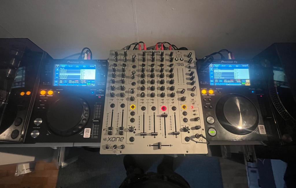 2x Pioneer XDJ-700 mediaspelers dj set cdj, Muziek en Instrumenten, Dj-sets en Draaitafels, Ophalen of Verzenden, Zo goed als nieuw