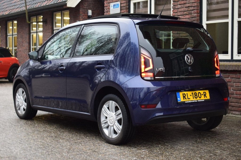 Volkswagen Up! 1.0 BMT high up! Camera | Panoramadak | Cruis, Voorwielaandrijving, Gebruikt, Met garantie (alle), Origineel Nederlands