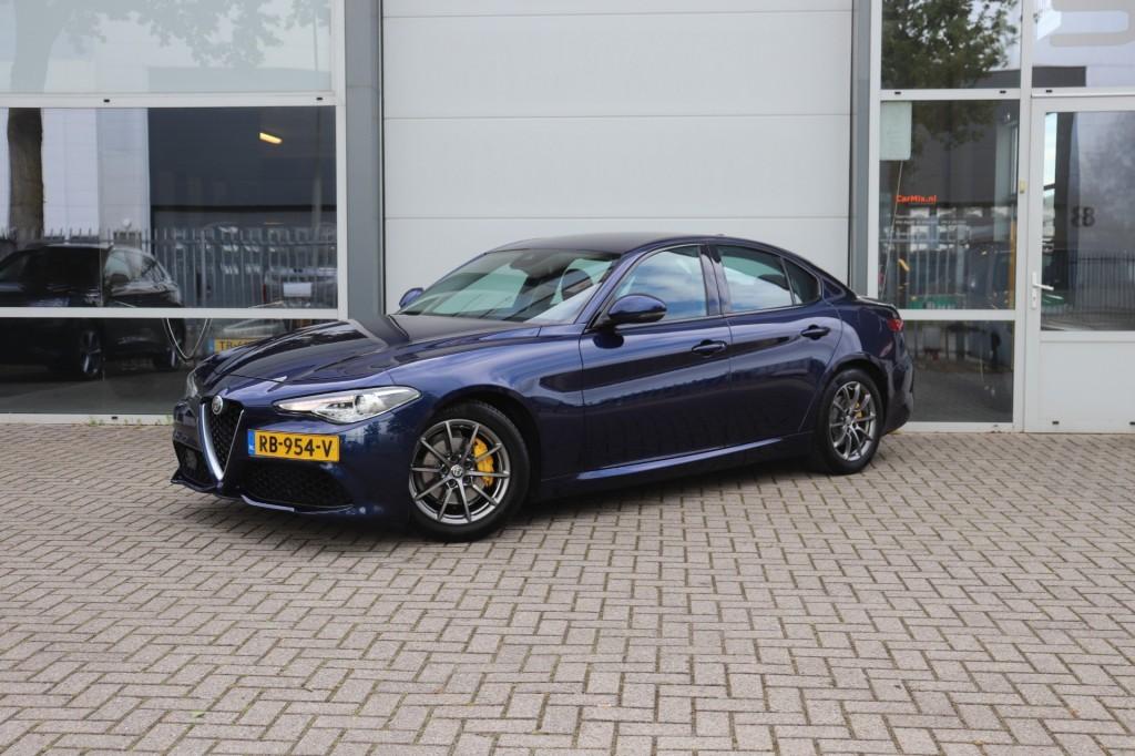 Alfa romeo GIULIA 2.0T SUPER/ORIG.NL/GEDOCUMENTEERD/ELEKT.ST, Auto's, Alfa Romeo, Automaat, Euro 6, 4 cilinders, Blauw