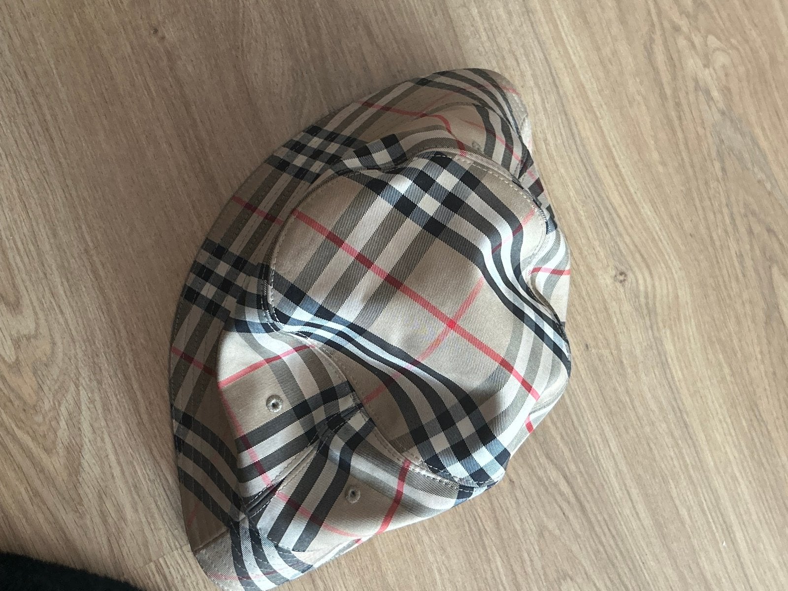 Burberry bucket hat, Ophalen of Verzenden, Zo goed als nieuw, 58 cm (L, 7¼ inch) of meer, Hoed