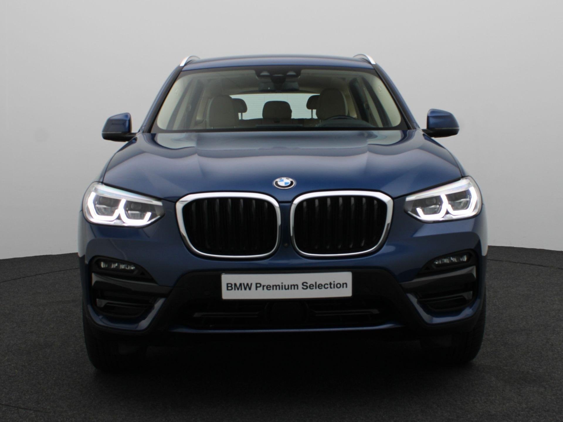 BMW X3 xDrive20i High Executive Edition | Driving Assistant, Auto's, Automaat, 1998 cc, Gebruikt, 4 cilinders