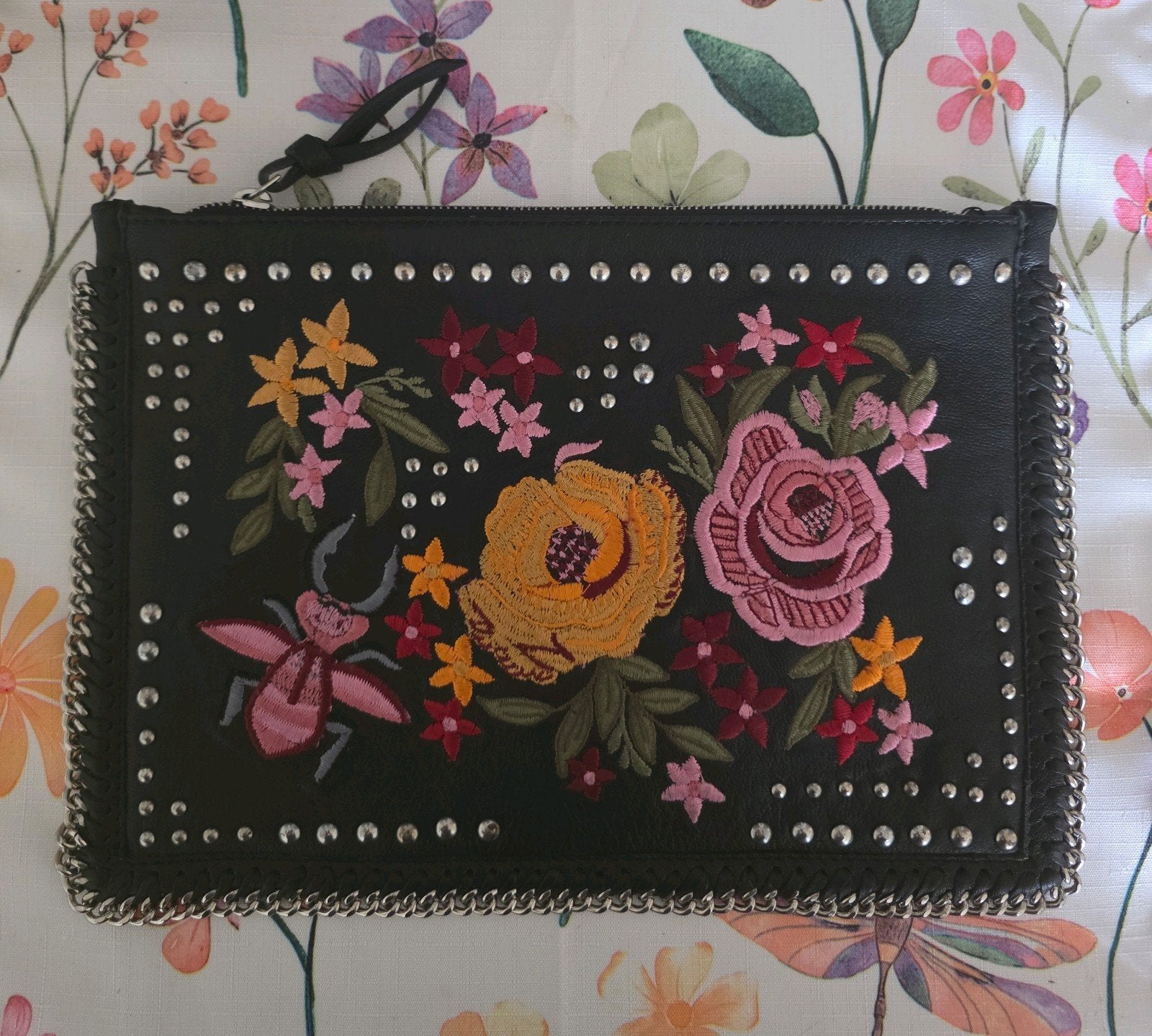 Topshop zwart leren tas met geborduurde bloemen en studs, Ophalen of Verzenden, Zo goed als nieuw, Zwart, Schoudertasje