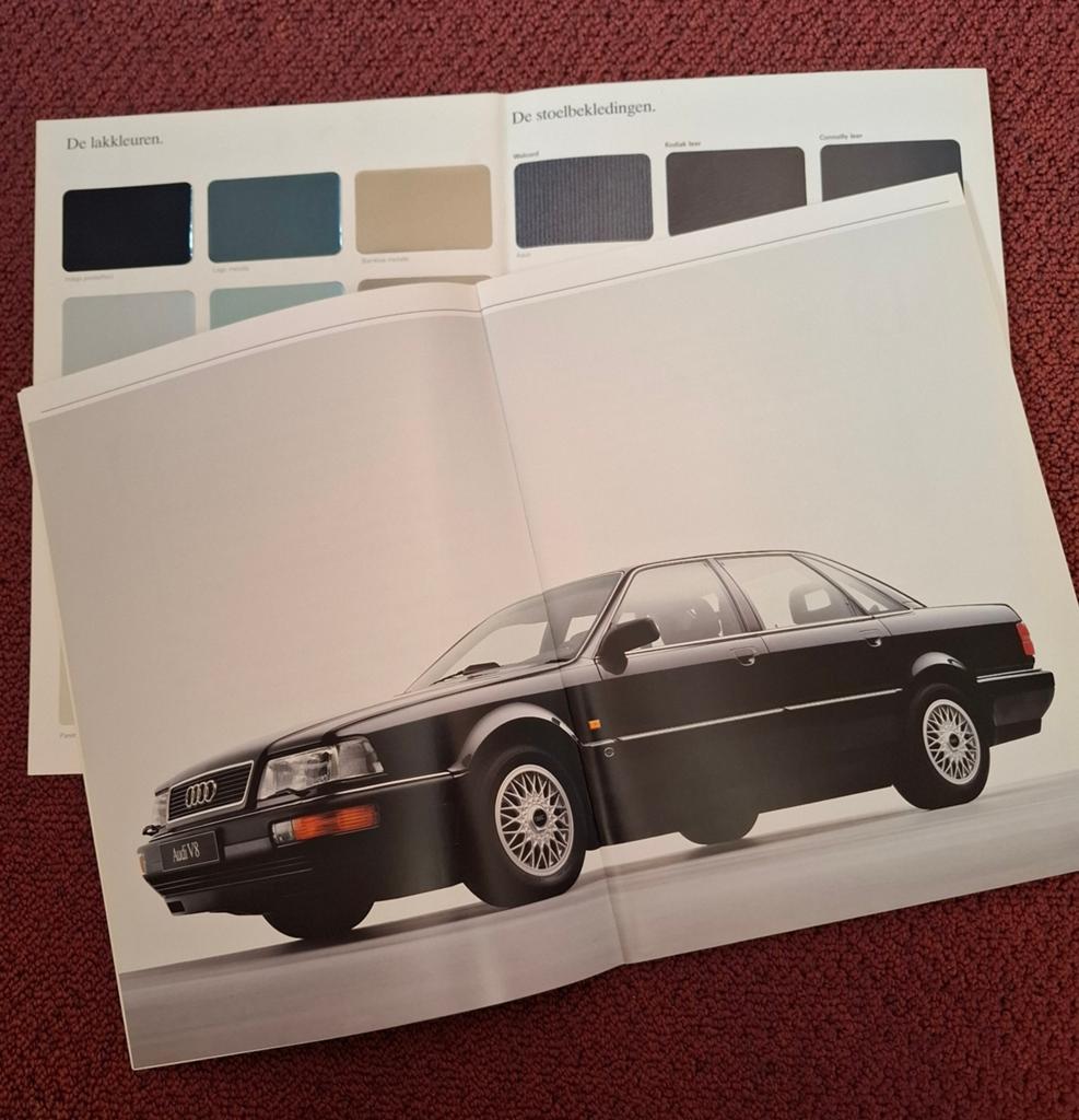 Audi V8 folders - Set van 2 originele brochures, Ophalen of Verzenden, Gelezen, Audi, Audi AG