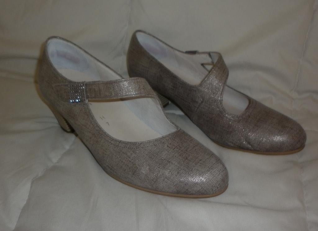 pumps   maat : 40,5 merk : Gabor, Pumps, Gabor, Ophalen of Verzenden, Grijs