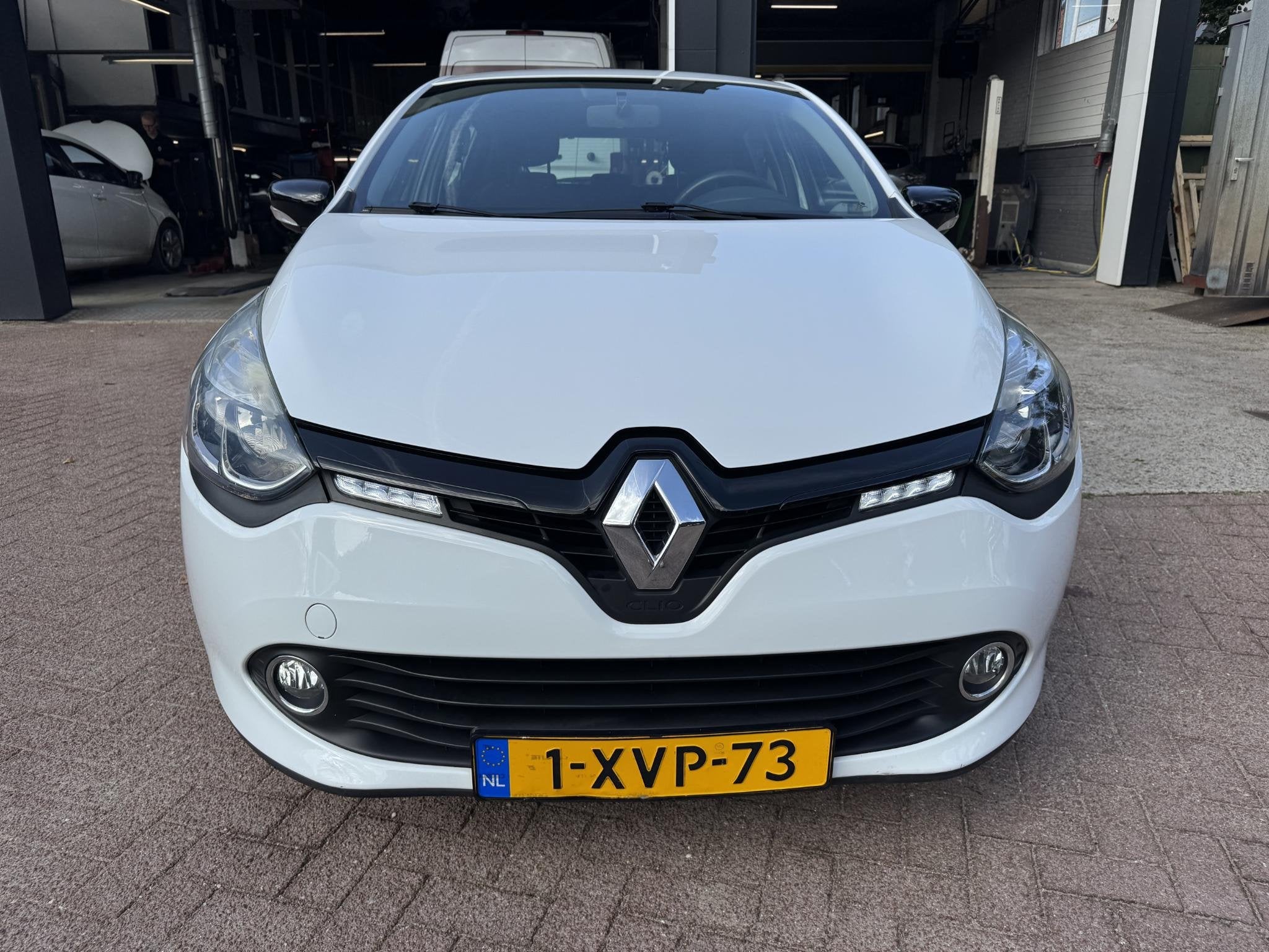 Renault Clio 0.9 TCe 90pk Expression 100% Dealeronderhouden!, Auto's, Voorwielaandrijving, Stof, 540 kg, Electronic Stability Program (ESP)