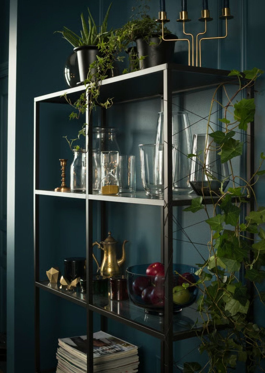 Ikea Vitsjö Vitrinekast / Open Kast - Zwart/Glas, Ophalen, Met plank(en), Gebruikt, Modern, Industrieel