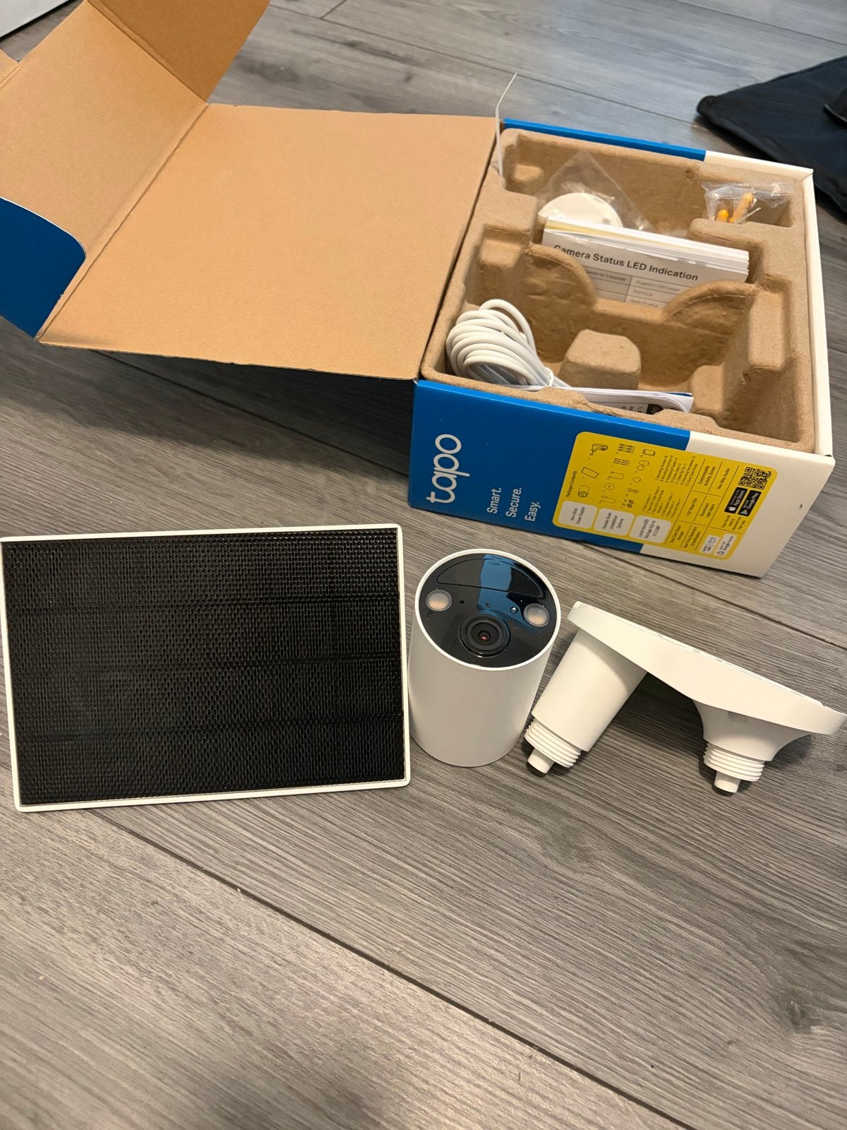 Tapo Solar-Powered Beveiligingscamera Kit 2K Resolutie, Ophalen, Nieuw, Buitencamera