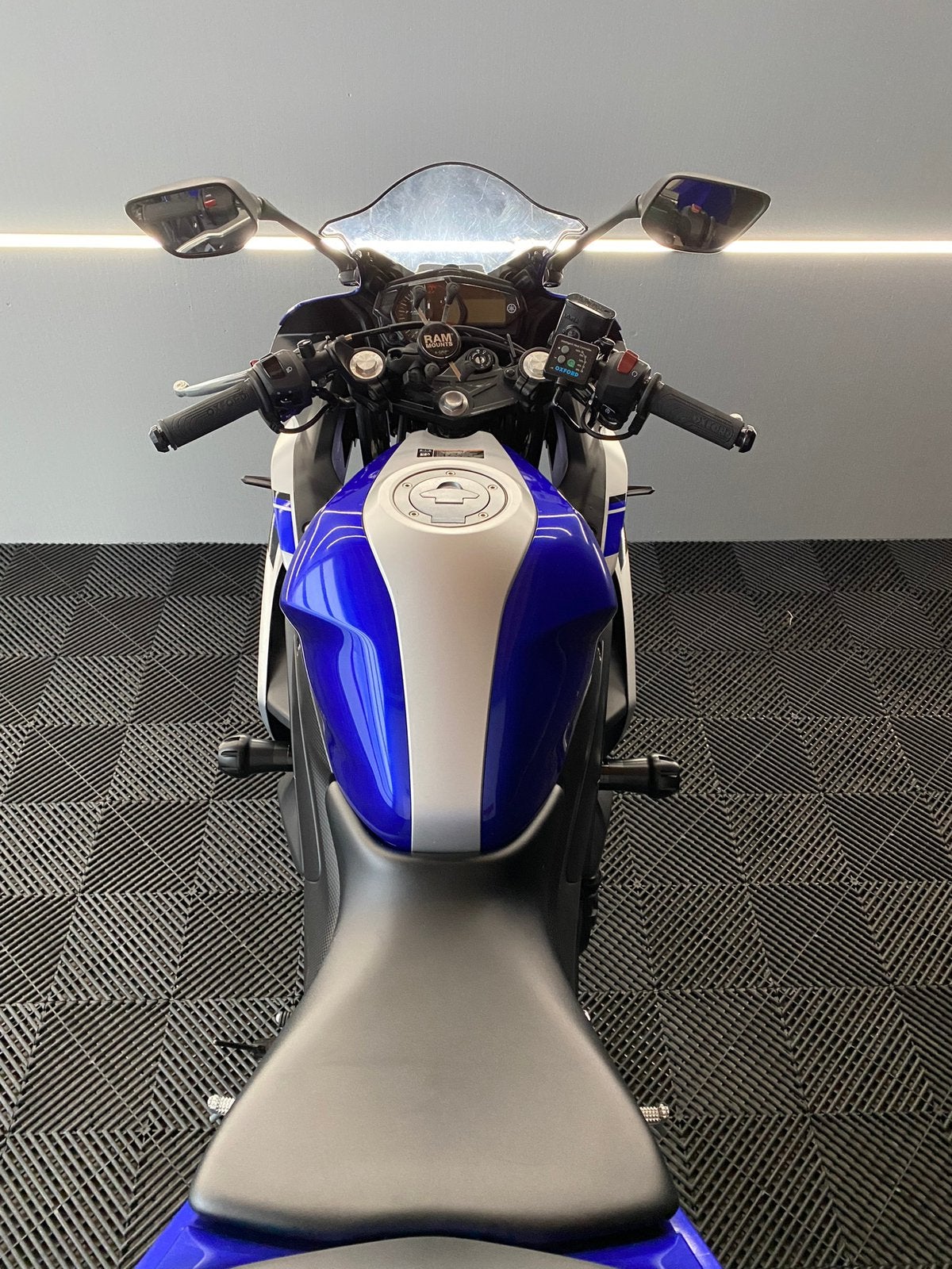 HBM PP Klinktegel hard garage vloertegel, Doe-het-zelf en Verbouw, Tegels, Ophalen, 40 tot 60 cm, Zo goed als nieuw, 10 m² of meer