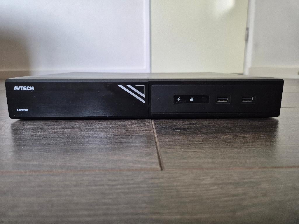 AVTech Netwerk Video Recorder – 16 kanaals NVR met PoE, Ophalen of Verzenden, Zo goed als nieuw, Binnencamera