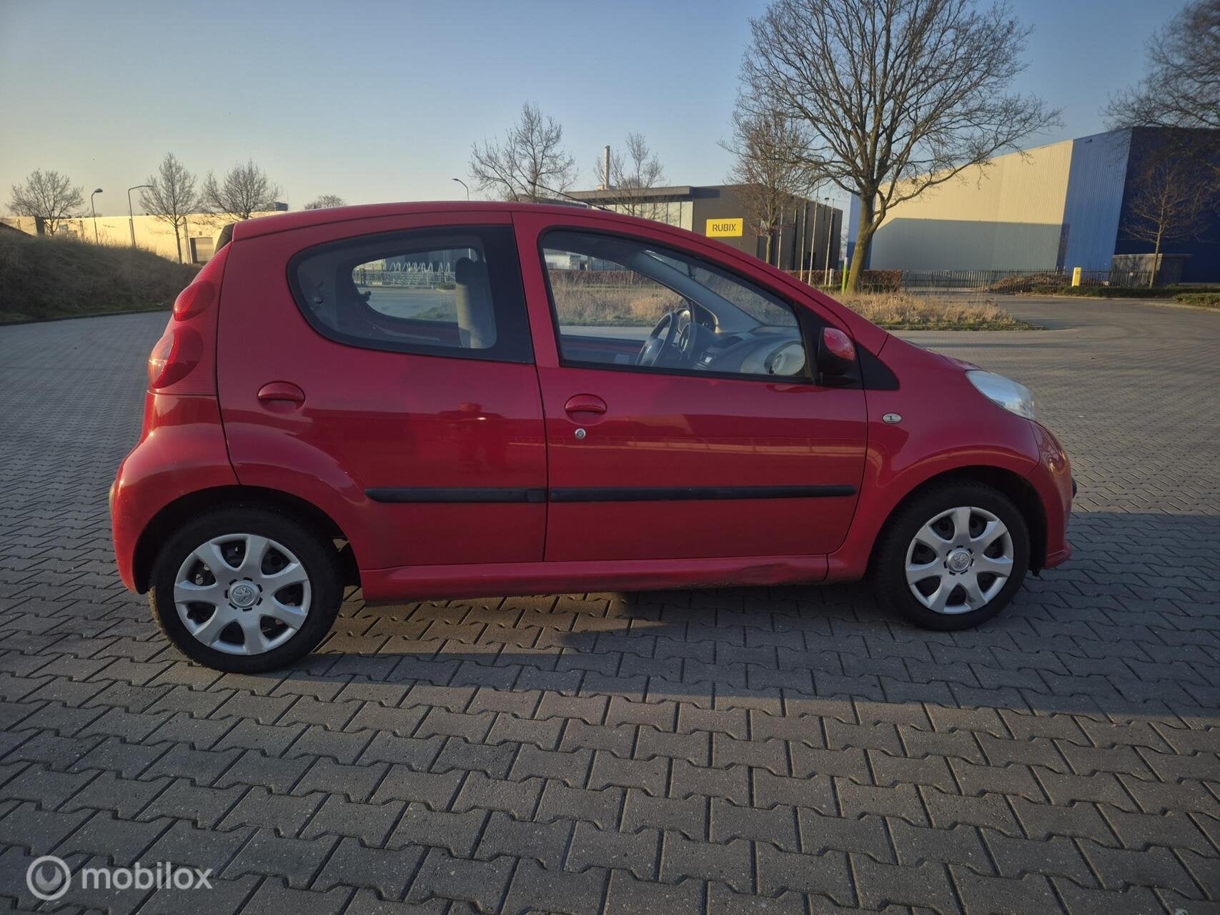 Peugeot 107 1.0-12V XS Urban Move 5 deurs, Auto's, Voorwielaandrijving, Gebruikt, Elektrische ramen, 4 stoelen
