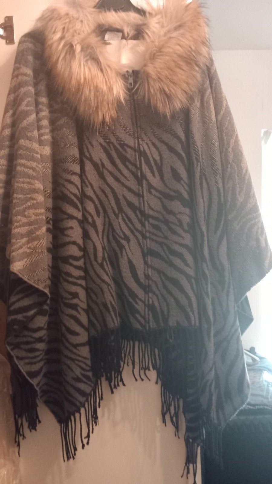 cape met rits, Ophalen of Verzenden, Zo goed als nieuw, Overige kleuren