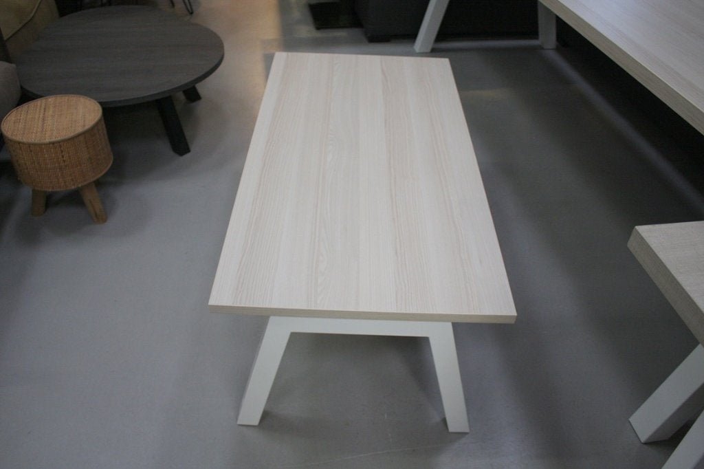 Leuke sterke salontafel metaal wit melamine houtlook, Ophalen, Zo goed als nieuw
