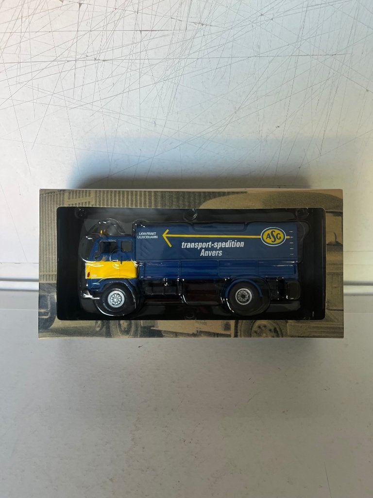 Volvo F89 bâché “ASG Transport-Spedition Anvers” 1:43, Ophalen of Verzenden, Nieuw, Bus of Vrachtwagen, Overige merken