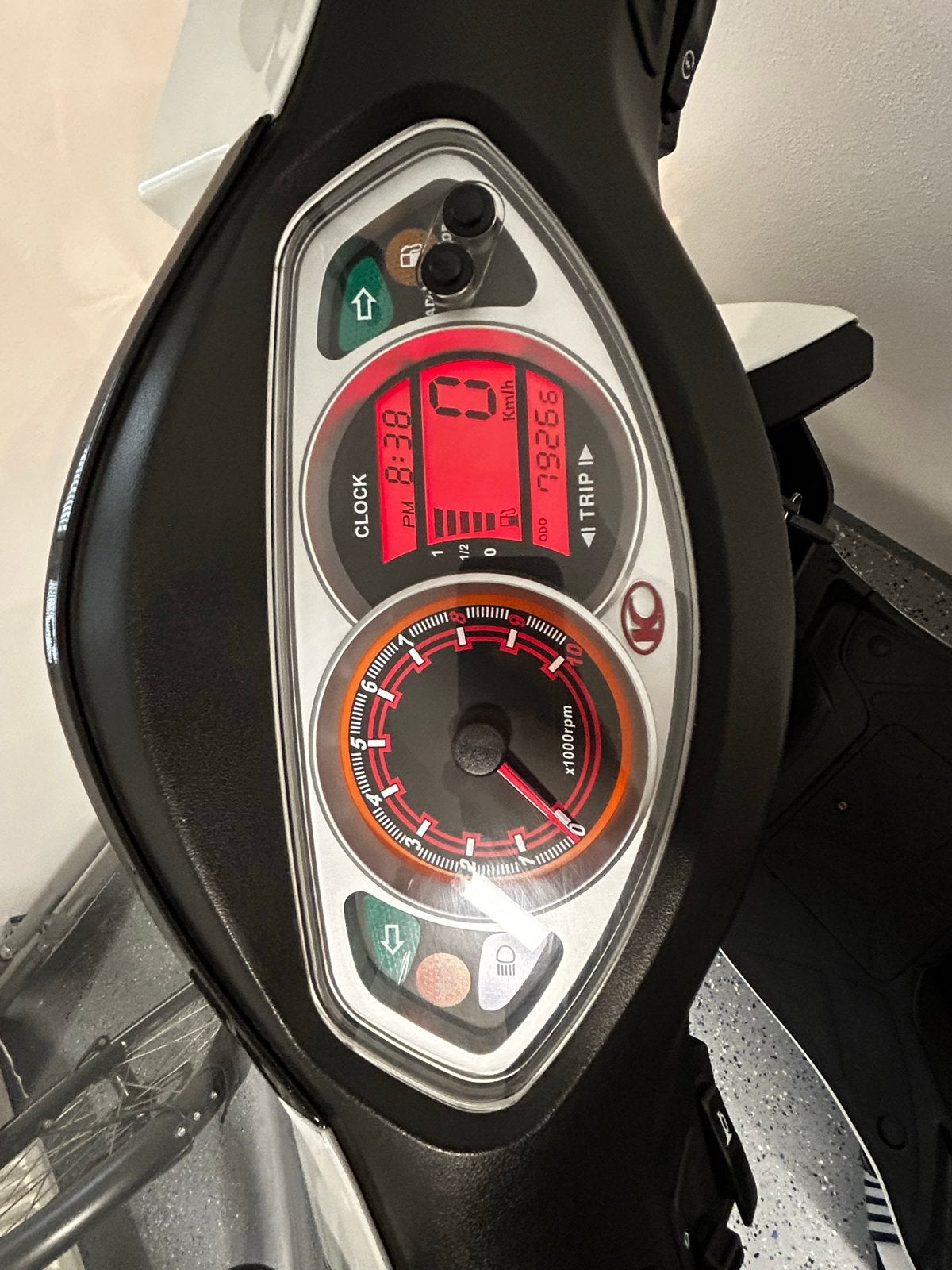 Kymco Agility 50cc scooter - Wit, Fietsen en Brommers, Ophalen, Gebruikt, Maximaal 45 km/u, Agility