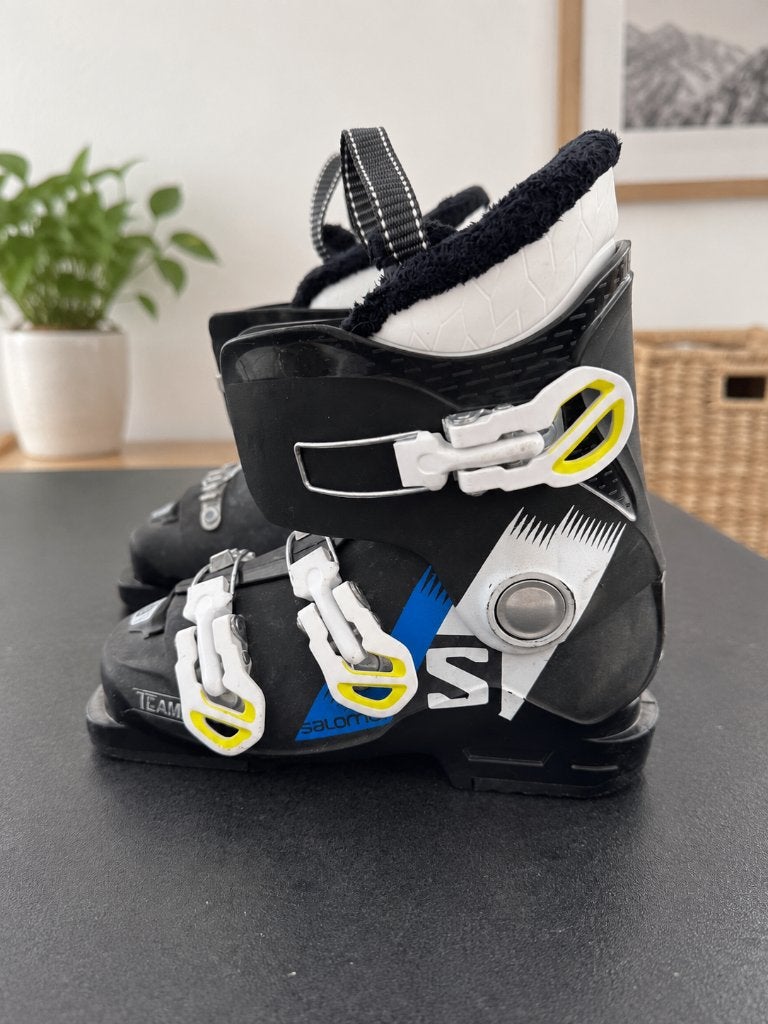 Salomon skischoenen maat 22.0, Sport en Fitness, 140 tot 160 cm, Gebruikt, Schoenen, Skiën