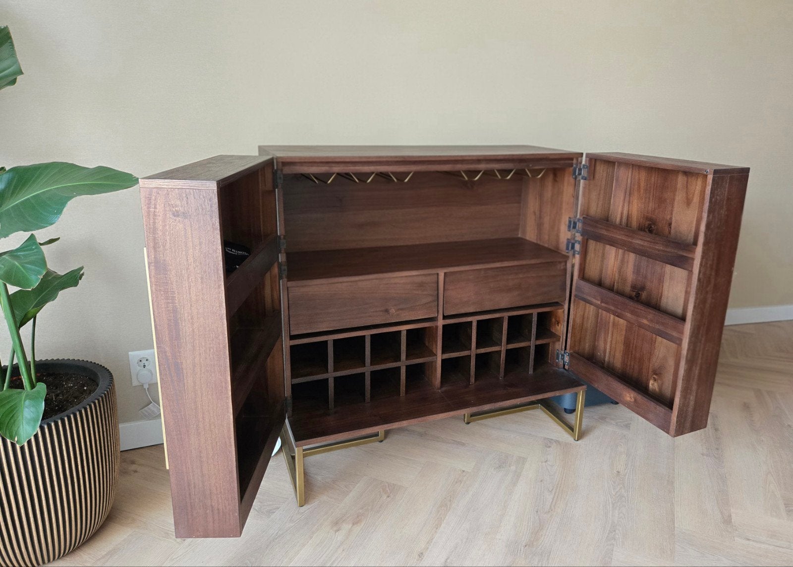 Kast - Dutch Bone Class Cabinet, Huis en Inrichting, Ophalen, Zo goed als nieuw