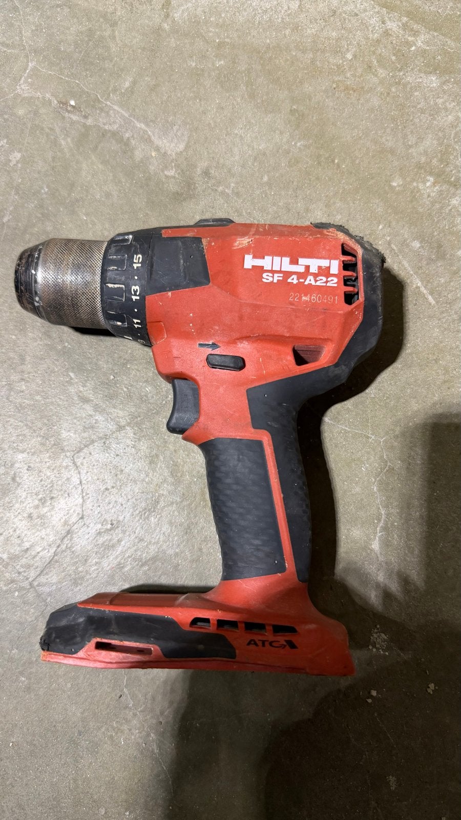 Hilti SF 4-A22 Schroefmachine - Krachtig en Betrouwbaar, Ophalen of Verzenden, Gebruikt, Boor- en Schroefmachine, Variabele snelheid