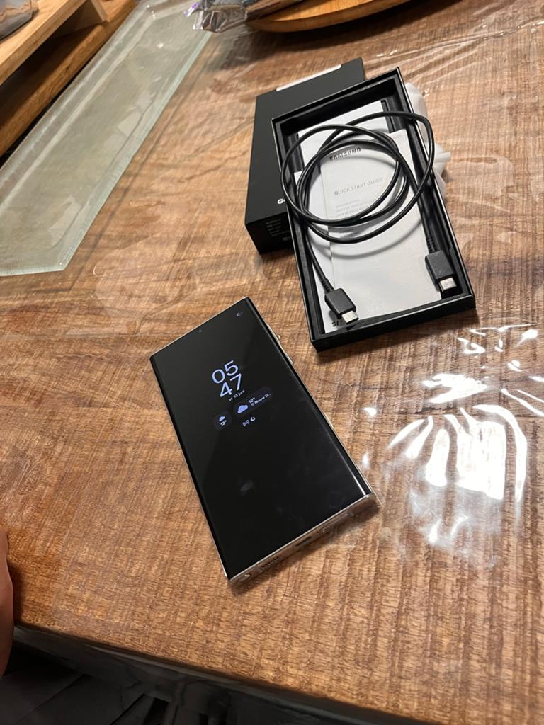 Samsung Galaxy S22 Ultra 128GB Wit - Zo goed als nieuw, Overige modellen, Ophalen of Verzenden, Zo goed als nieuw, Zonder simlock