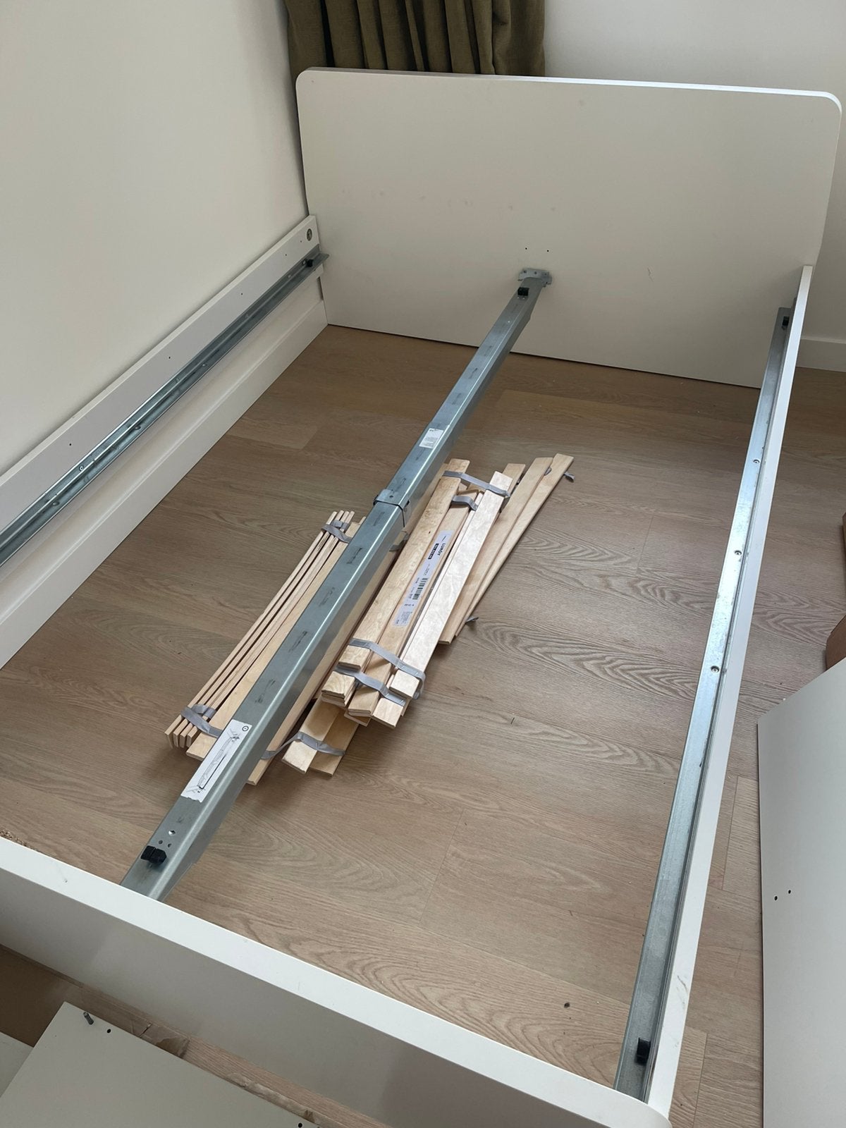Bed twijfelaar Ikea, Ophalen, 140 cm, Zo goed als nieuw, Twijfelaar