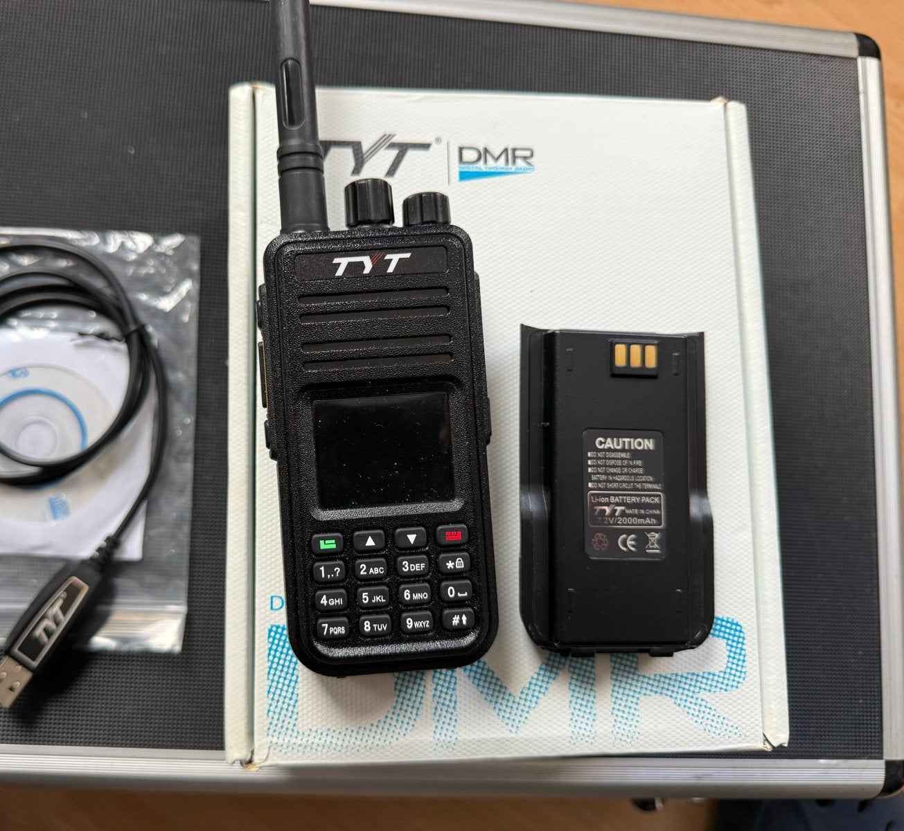 TYT MD-380 DMR Digitale Portofoon met Toebehoren, Ophalen of Verzenden, Gebruikt, 5 tot 15 km, Portofoon of Walkie-talkie