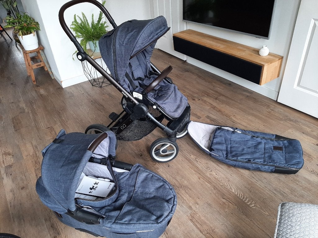 Mutsy Igo Combiwagen met Reiswieg en Voetenzak, Ophalen, Zo goed als nieuw, Combiwagen, Mutsy