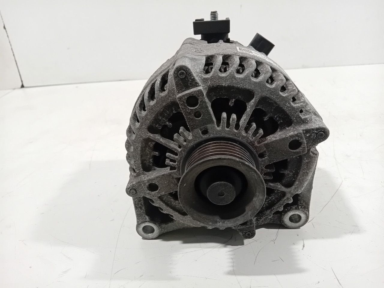 Dynamo BMW 3 serie, Onderdelen@venauto.nl, Van der Ven Autorecycling B.V., Gebruikt, Ettenseweg 76, 4706 PB Roosendaal, The Netherlands