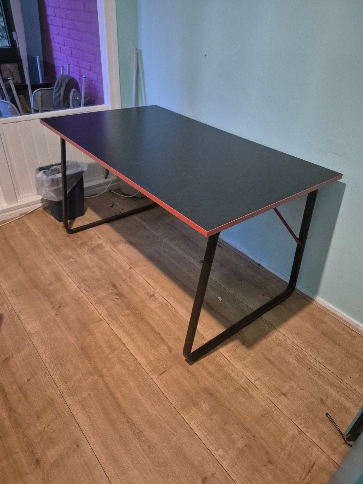 IKEA bureau HUVUDSPELARE 140x80, Ophalen, Zwart, Gebruikt, Metaal