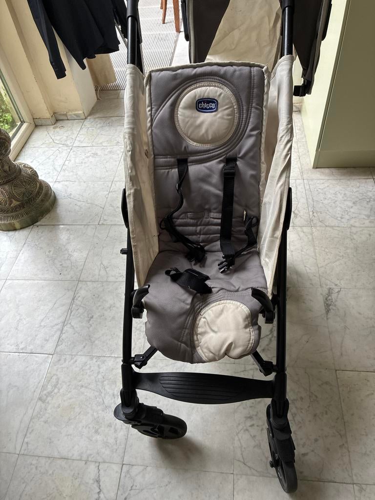 Chicco Buggy - Grijs/Beige - Compact ! Met 2 onderlakens, Kinderen en Baby's, Ophalen, Gebruikt, Overige merken