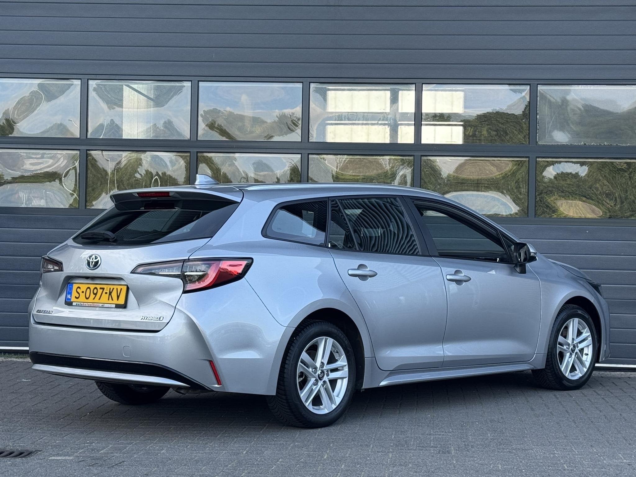 TOYOTA COROLLA TOURING SPORTS 1.8 HYBRID ACTIVE I AUTOMAAT I, Auto's, Toyota, 1345 kg, Gebruikt, 4 cilinders, Met garantie (alle)