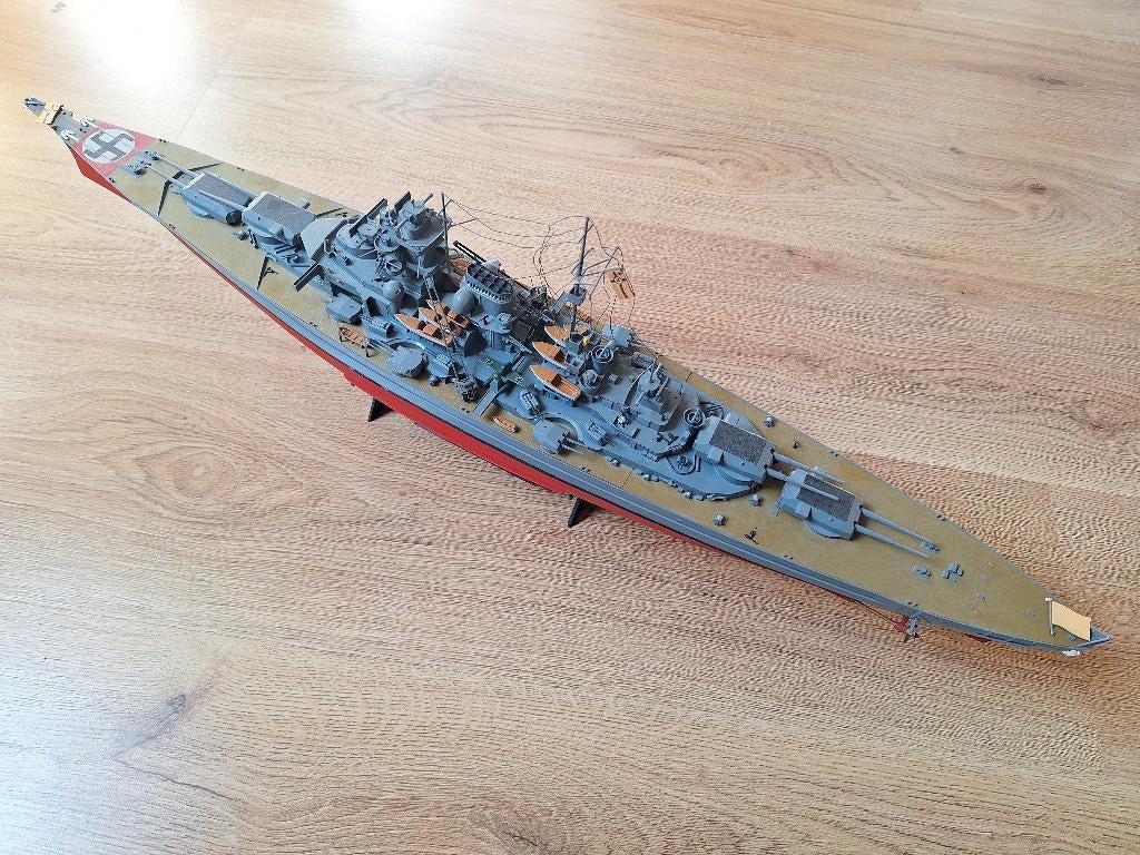1:350 1/350 Tamiya Bismarck (Gebouwd), Hobby en Vrije tijd, Modelbouw | Boten en Schepen, Ophalen of Verzenden, Zo goed als nieuw