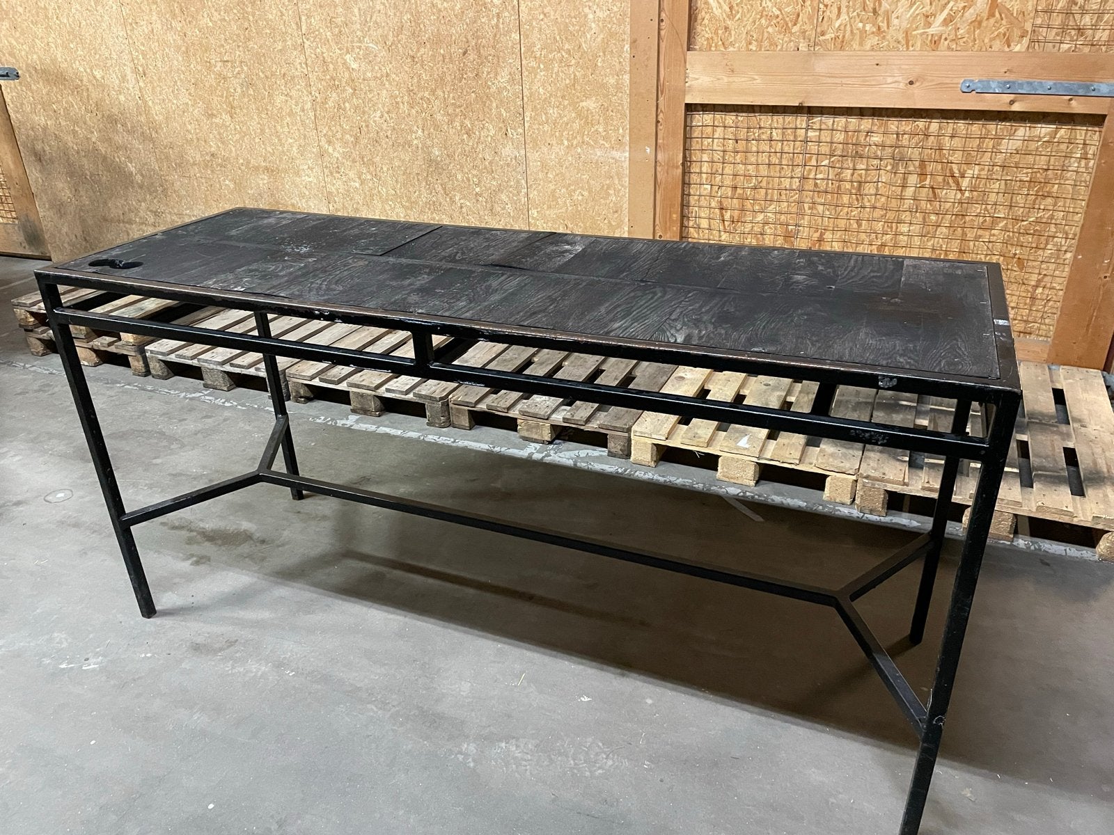 Industriële Bartafel / statafel / hangtafel voor op terras, Gebruikt, Ophalen of Verzenden, Metaal, 150 tot 200 cm
