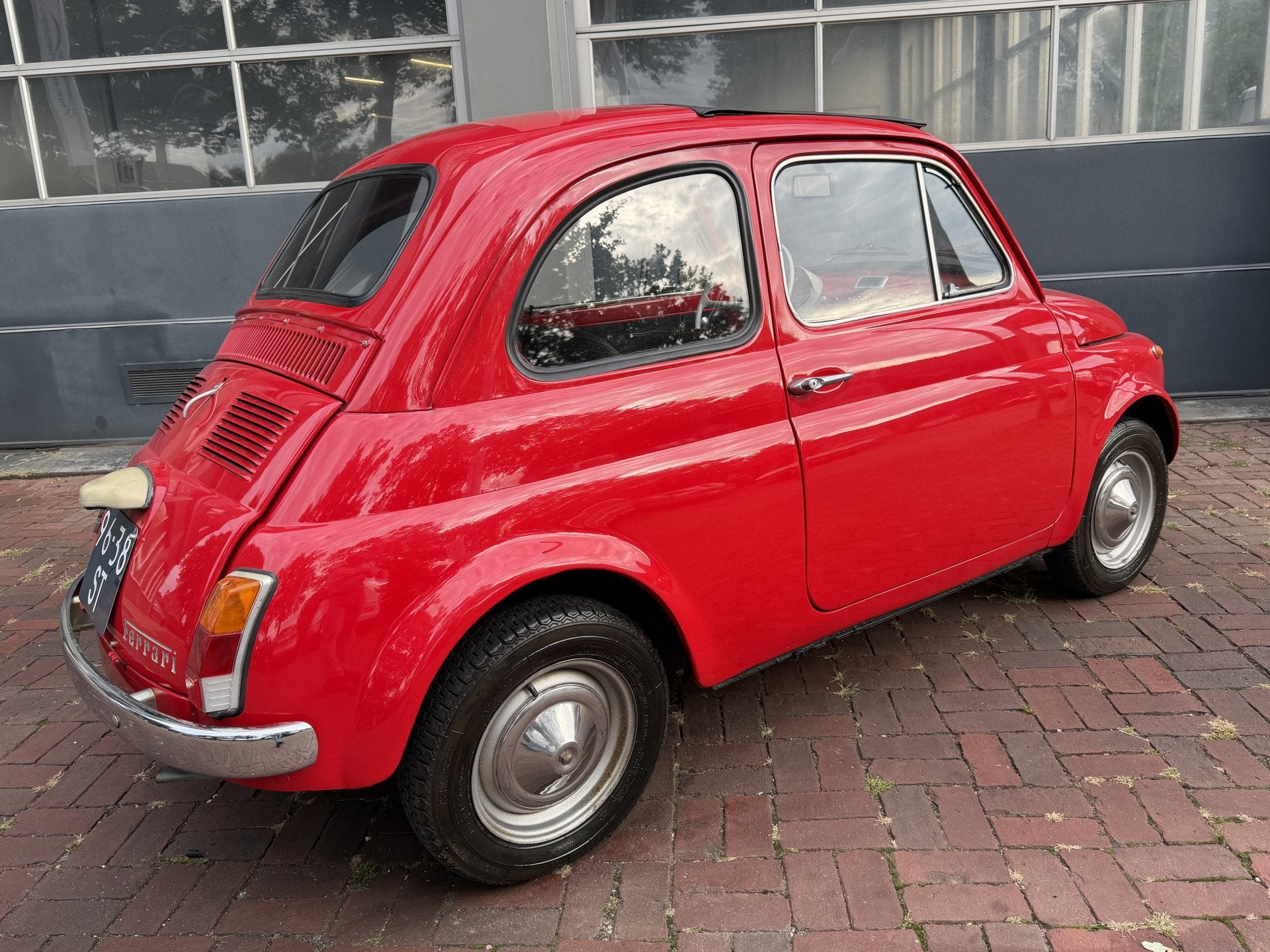 Fiat 500 500 R uit 1971 is een echte klassieker en een heerl, Auto's, Lederen bekleding, Achterwielaandrijving, Zwart, 594 cc
